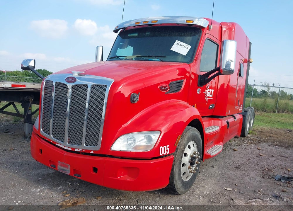 2017 PETERBILT 579 VIN: 1XPBDP9X7HD389650