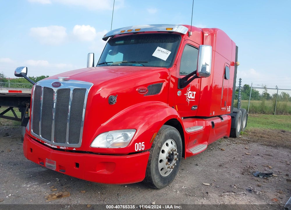 2017 PETERBILT 579 VIN: 1XPBDP9X7HD389650