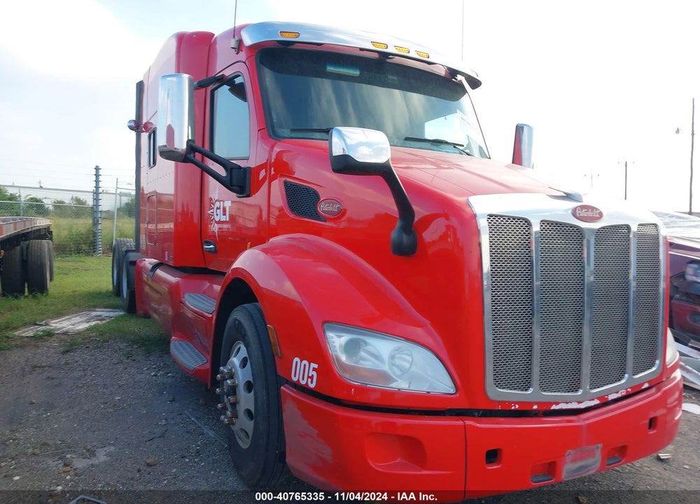 2017 PETERBILT 579 VIN: 1XPBDP9X7HD389650