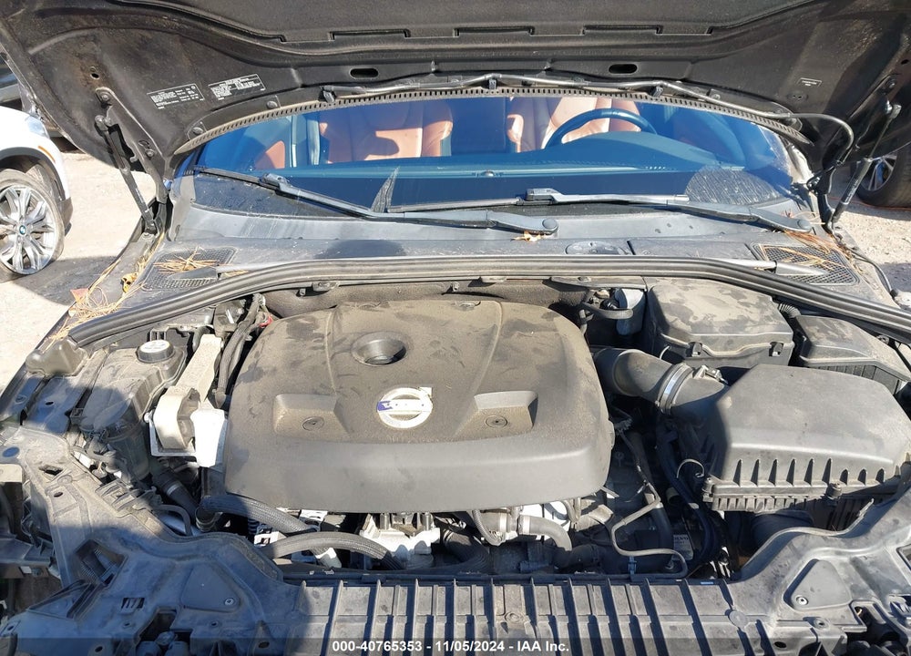 2015 VOLVO V60 T5 PREMIER PLUS VIN: YV140MEC9F1213652