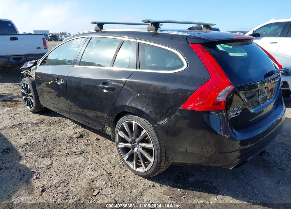 2015 VOLVO V60 T5 PREMIER PLUS VIN: YV140MEC9F1213652