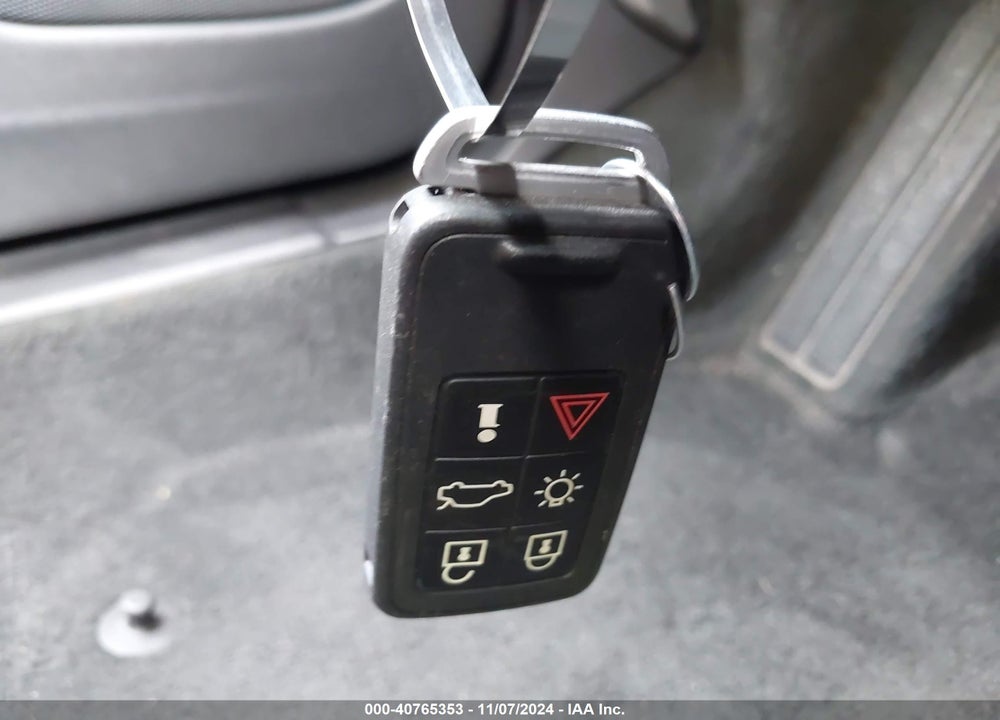2015 VOLVO V60 T5 PREMIER PLUS VIN: YV140MEC9F1213652