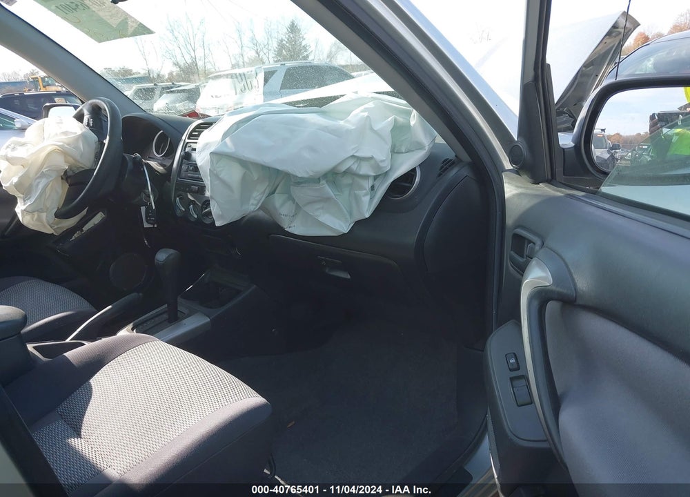 2004 TOYOTA RAV4 VIN: JTEGD20V940026852