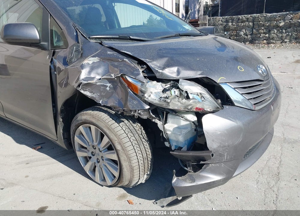 2017 TOYOTA SIENNA XLE LIMITED VIN: 5TDDZ3DC3HS176496