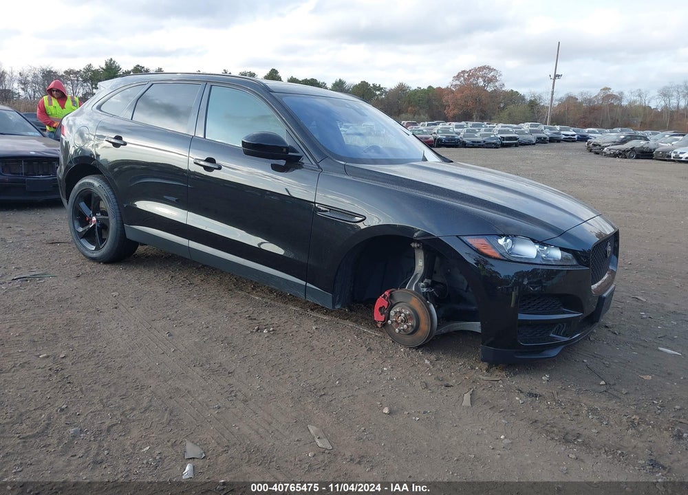 2018 JAGUAR F-PACE 25T PREMIUM VIN: SADCJ2FXXJA256026