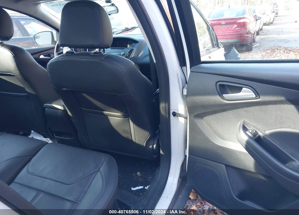 2015 FORD FOCUS SE VIN: 1FADP3F20FL253730