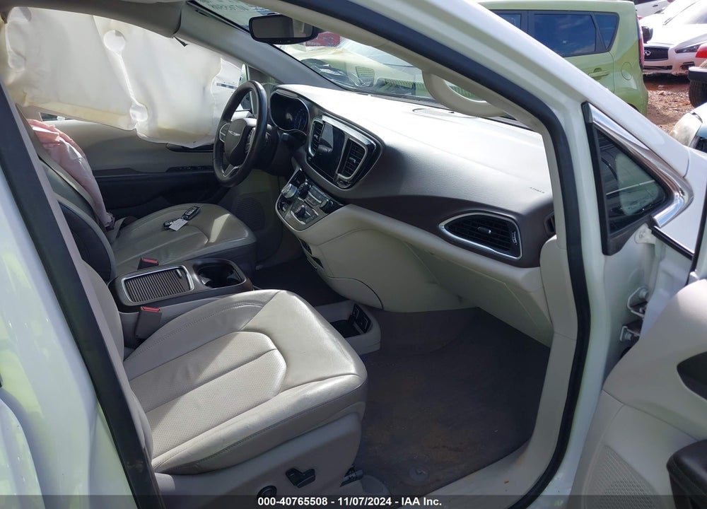 2017 CHRYSLER PACIFICA TOURING L PLUS VIN: 2C4RC1EG7HR668907