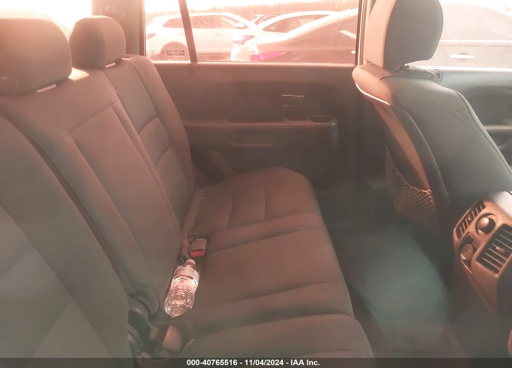 2007 HONDA PILOT LX VIN: 5FNYF281X7B040835