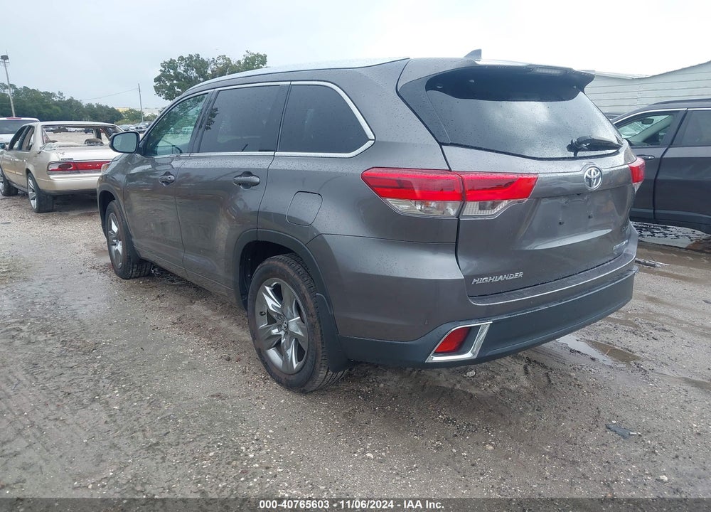 2018 TOYOTA HIGHLANDER LIMITED/PLATINUM VIN: 5TDDZRFH8JS488783