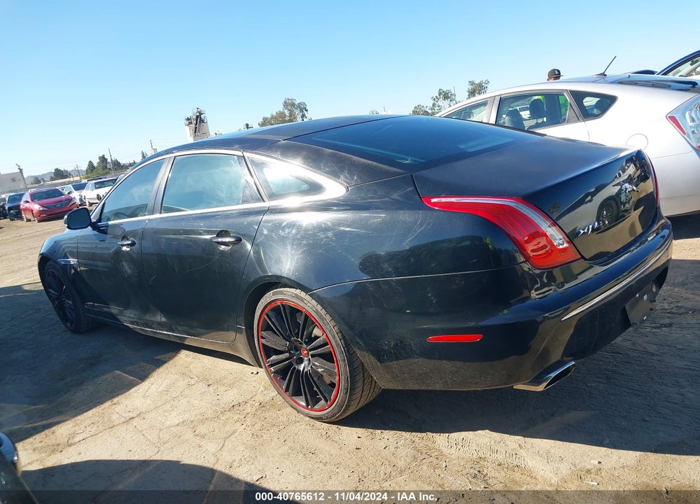 2010 JAGUAR XJ SUPER V8 VIN: SAJWA2GE7AMV00298