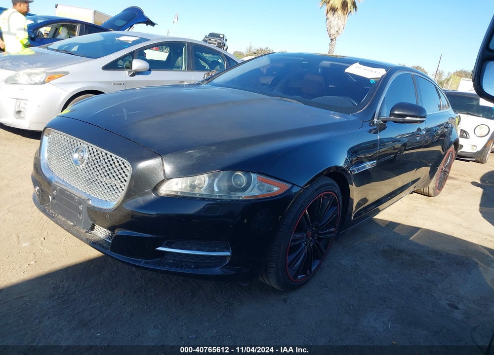 2010 JAGUAR XJ SUPER V8 VIN: SAJWA2GE7AMV00298
