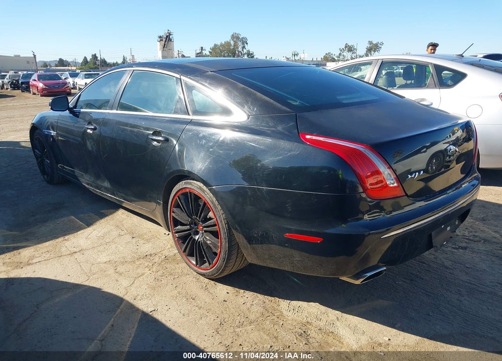 2010 JAGUAR XJ SUPER V8 VIN: SAJWA2GE7AMV00298