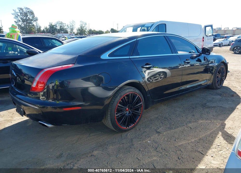 2010 JAGUAR XJ SUPER V8 VIN: SAJWA2GE7AMV00298