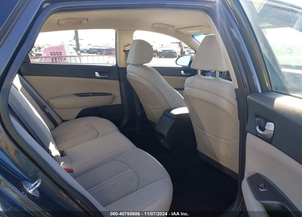 2016 KIA OPTIMA LX VIN: KNAGT4L37G5084900