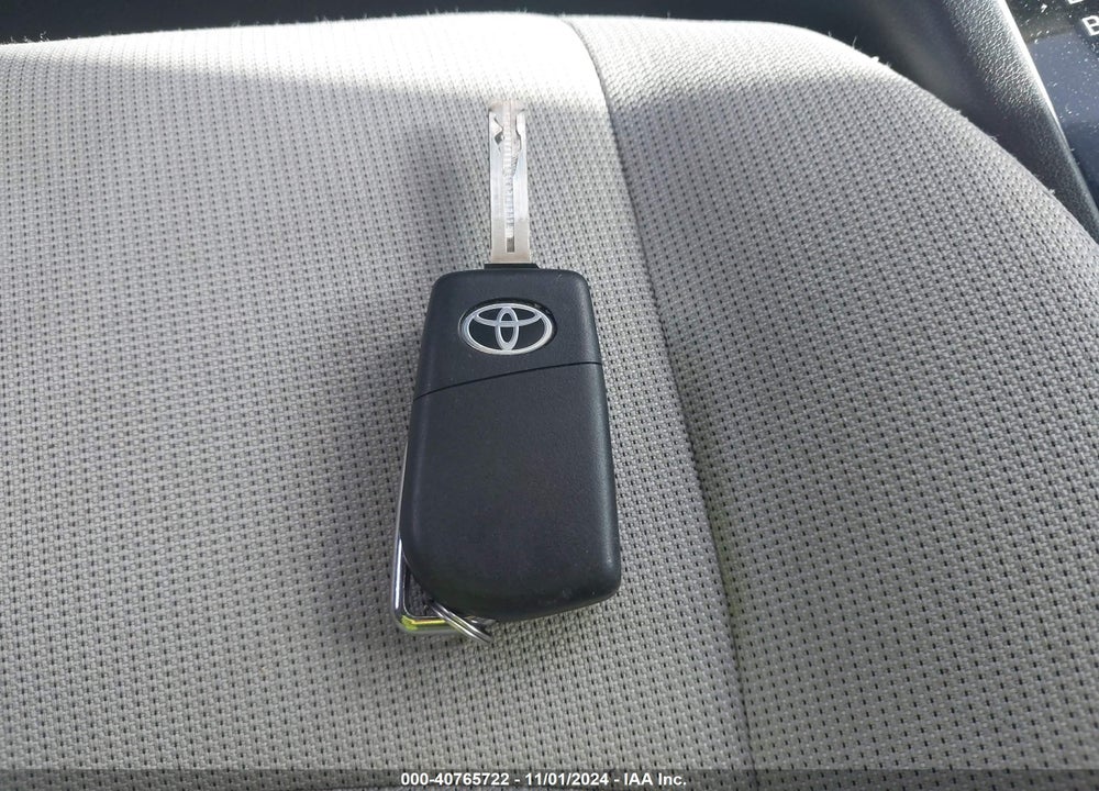 2022 TOYOTA COROLLA LE VIN: 5YFEPMAE1NP298414