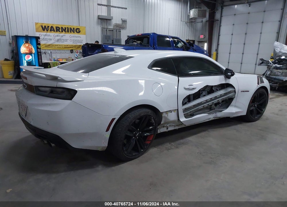 2018 CHEVROLET CAMARO 2SS VIN: 1G1FH1R72J0141087