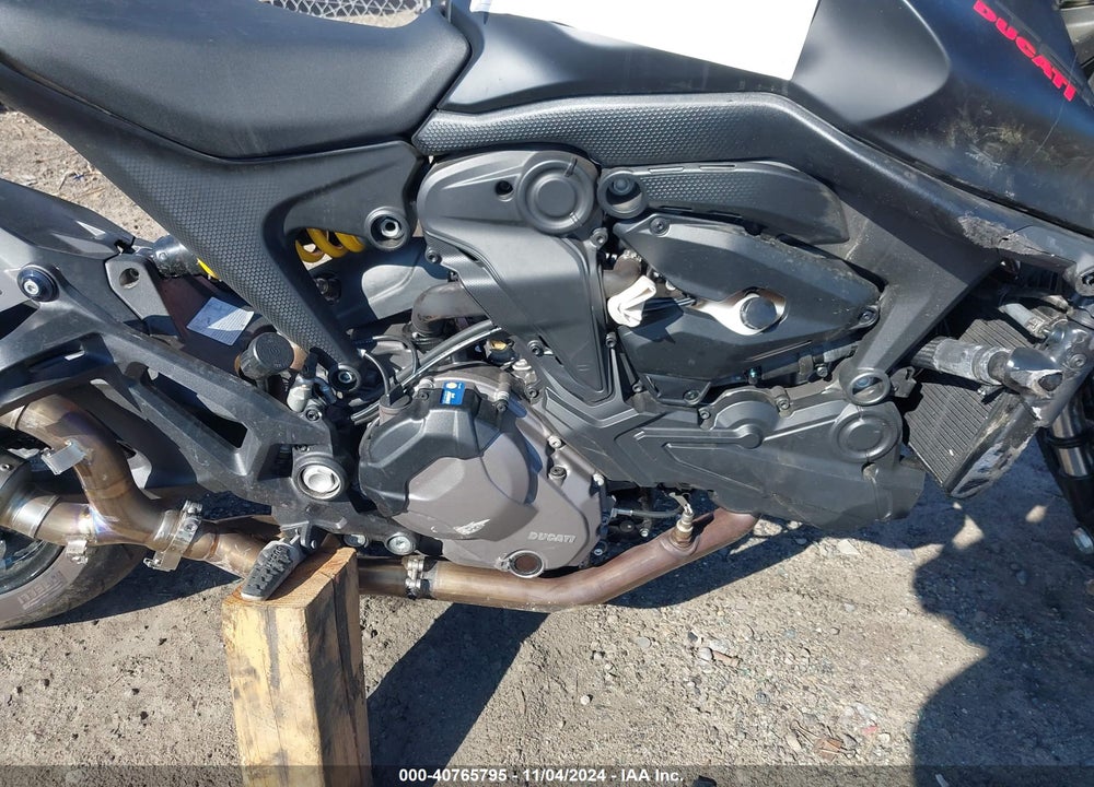 2021 DUCATI MONSTER VIN: ZDMMAMDT7MB002627