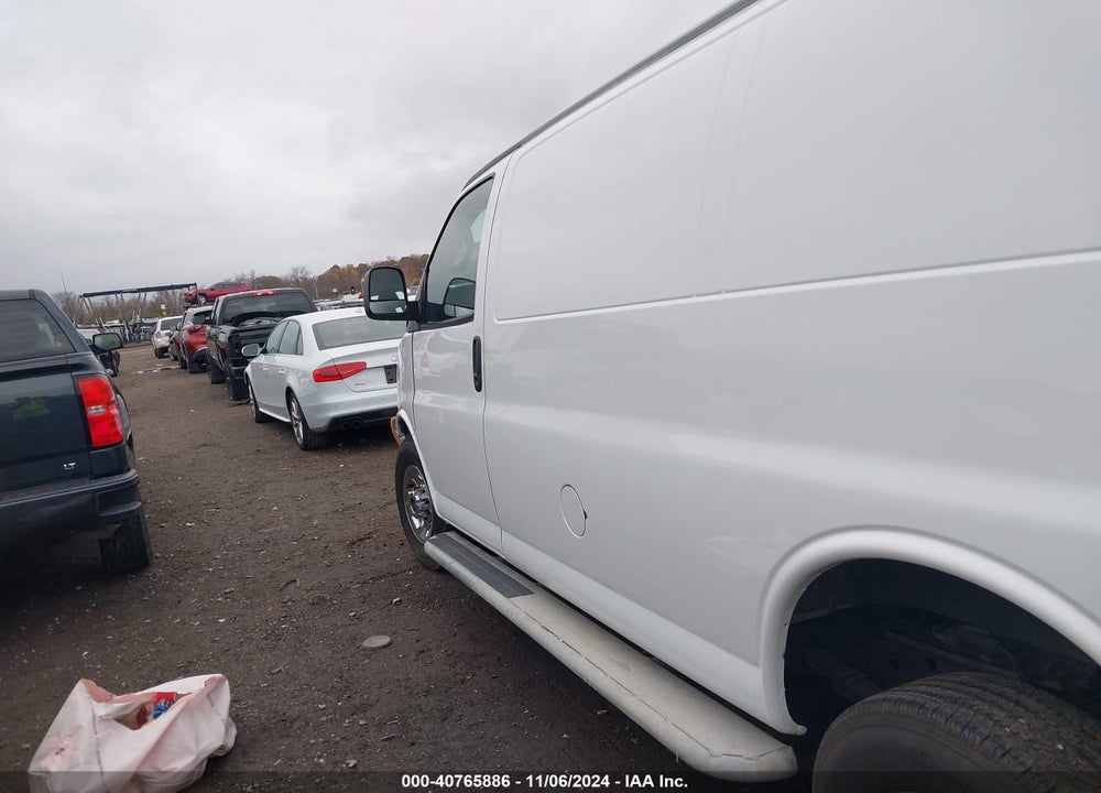 2022 GMC SAVANA CARGO RWD 2500 REGULAR WHEELBASE WORK VAN VIN: 1GTW7AF76N1205808