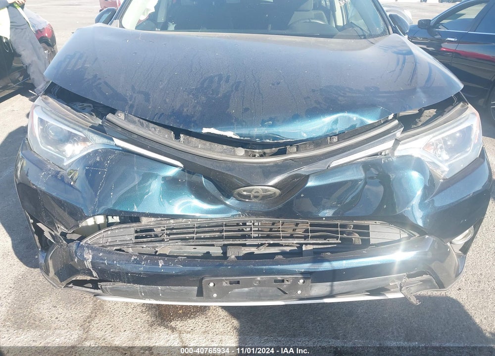 2017 TOYOTA RAV4 XLE VIN: JTMWFREV2HJ131714