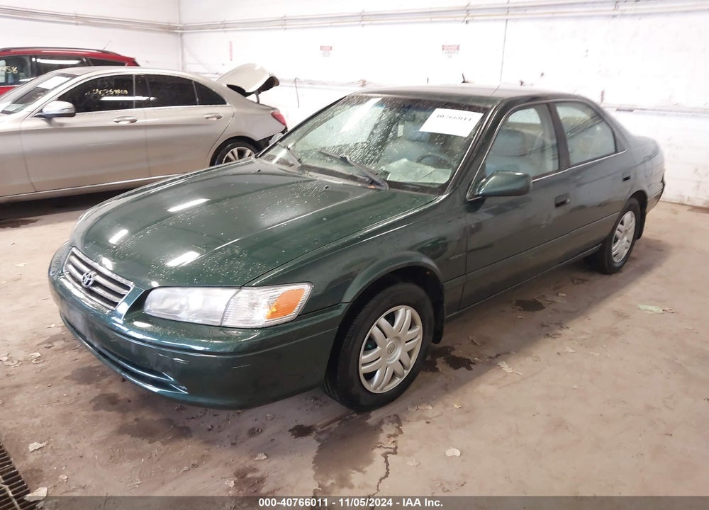 2001 TOYOTA CAMRY LE VIN: 4T1BG22KX1U848830