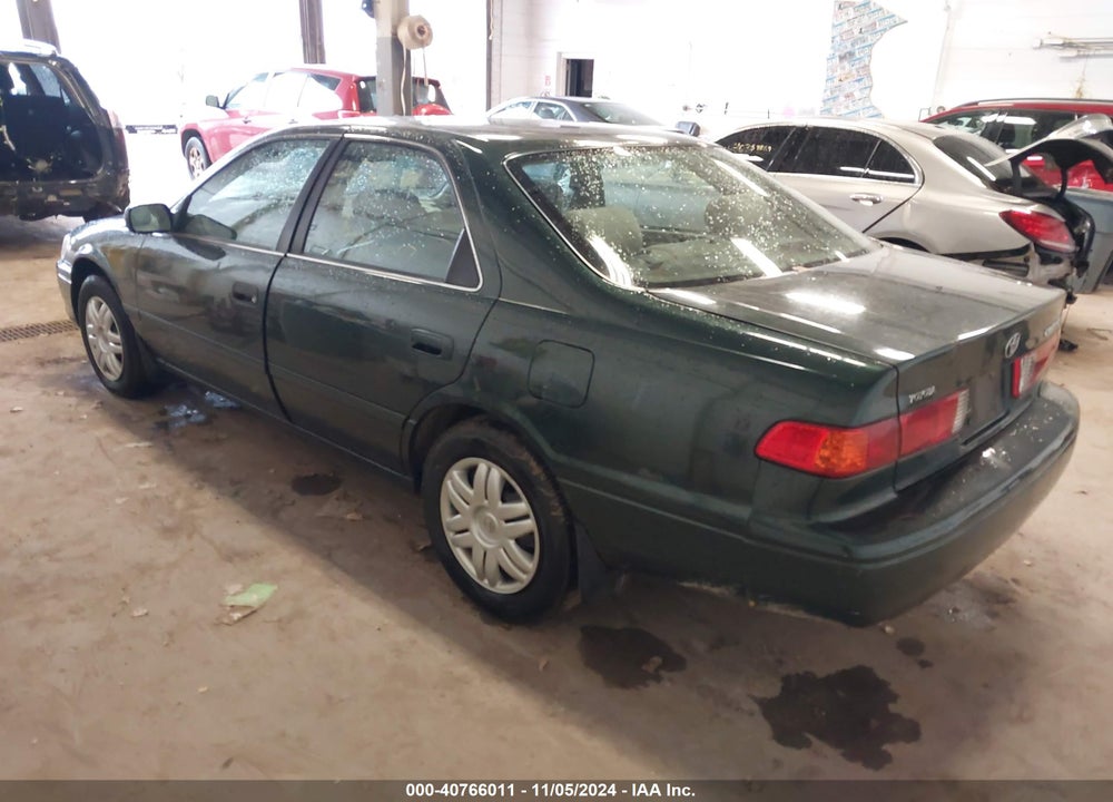 2001 TOYOTA CAMRY LE VIN: 4T1BG22KX1U848830