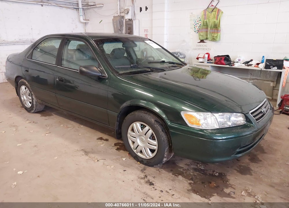 2001 TOYOTA CAMRY LE VIN: 4T1BG22KX1U848830