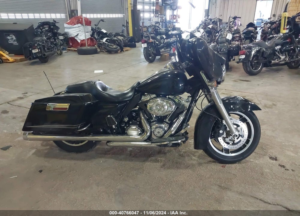 2012 HARLEY-DAVIDSON FLHX STREET GLIDE VIN: 1HD1KBM17CB625287