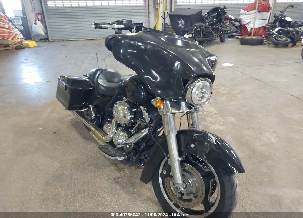 2012 HARLEY-DAVIDSON FLHX STREET GLIDE VIN: 1HD1KBM17CB625287