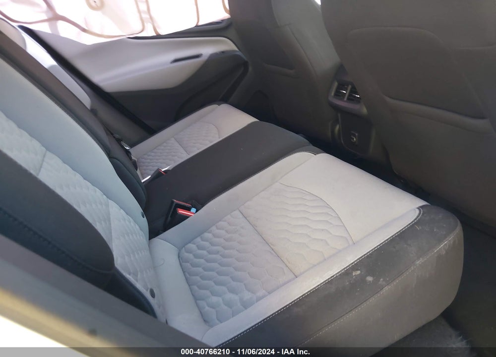 2019 CHEVROLET EQUINOX LS VIN: 3GNAXHEV2KL199598