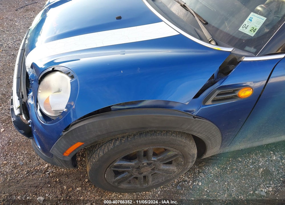 2013 MINI HARDTOP COOPER VIN: WMWSU3C51DT372373
