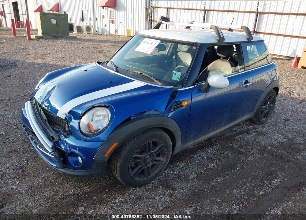 2013 MINI HARDTOP COOPER VIN: WMWSU3C51DT372373