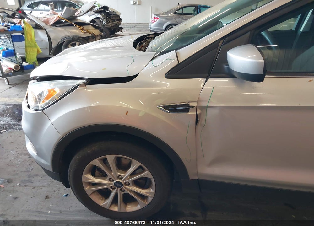 2017 FORD ESCAPE SE VIN: 1FMCU9GD4HUA92695
