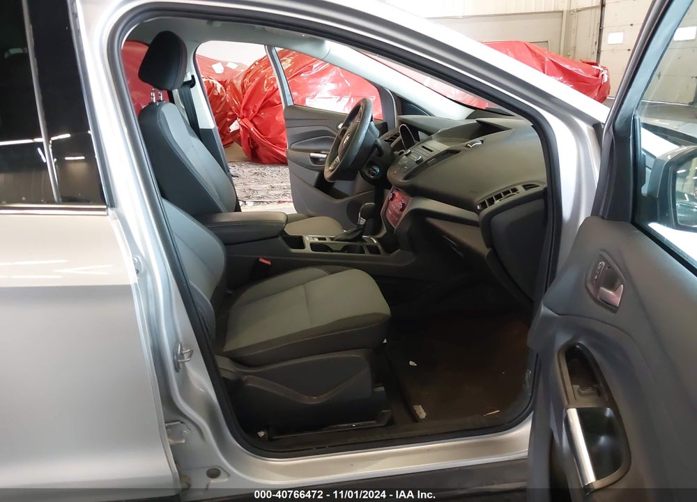 2017 FORD ESCAPE SE VIN: 1FMCU9GD4HUA92695