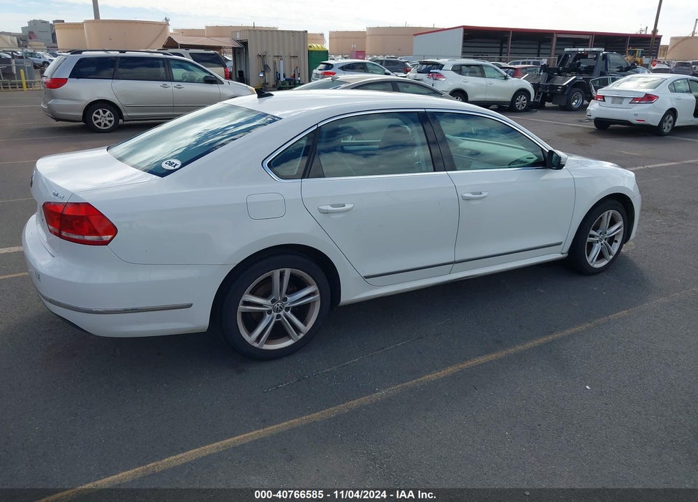 2012 VOLKSWAGEN PASSAT 2.0L TDI SE VIN: 1VWBN7A35CC105855