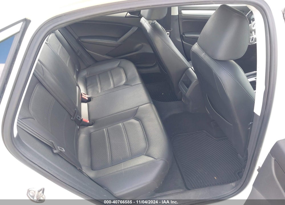 2012 VOLKSWAGEN PASSAT 2.0L TDI SE VIN: 1VWBN7A35CC105855