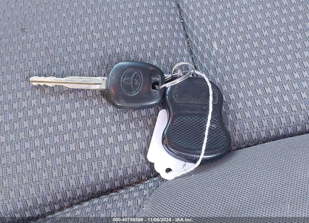 2006 TOYOTA TACOMA BASE V6 VIN: 5TEUU42NX6Z195166