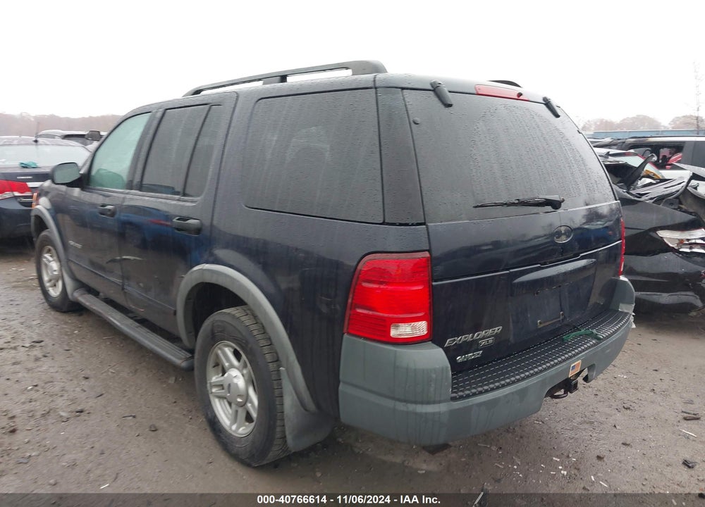 2002 FORD EXPLORER XLS VIN: 1FMZU72E12UC13477