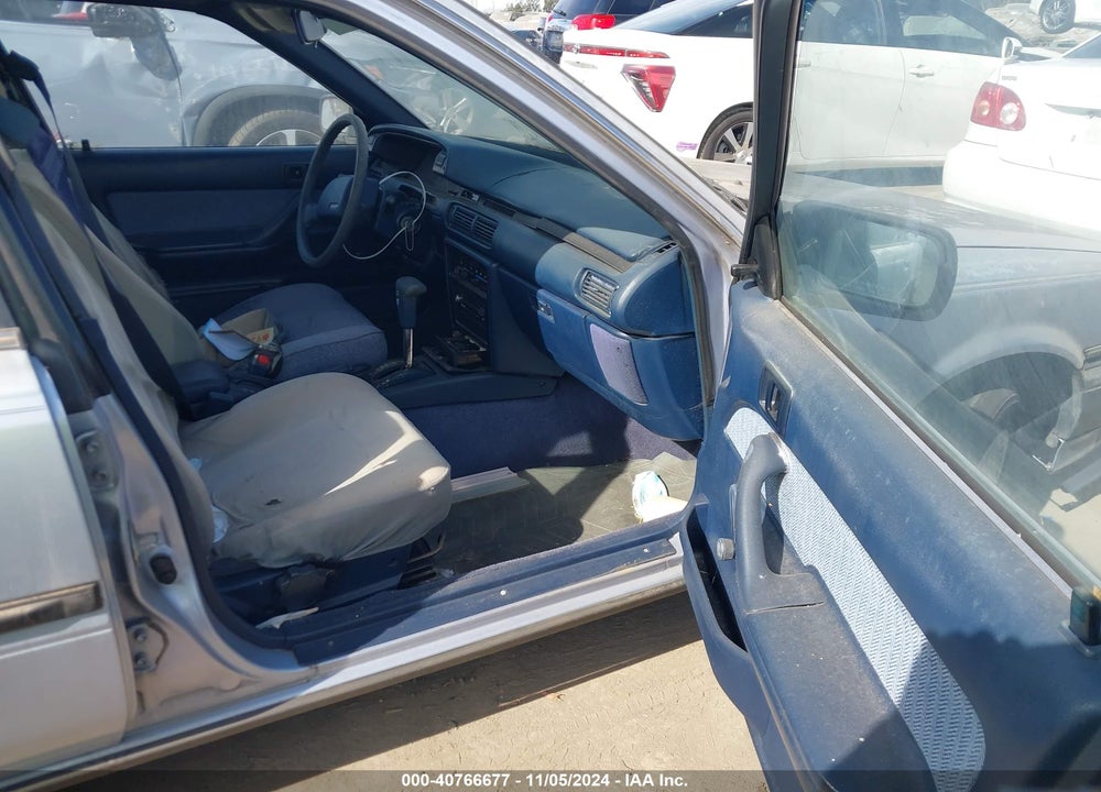 1988 TOYOTA CAMRY DLX VIN: JT2SV21E9J3288612