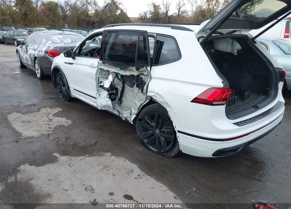 2022 VOLKSWAGEN TIGUAN 2.0T SE R-LINE BLACK VIN: 3VV8B7AX4NM138597