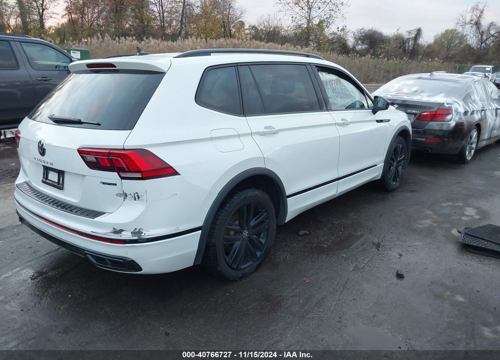 2022 VOLKSWAGEN TIGUAN 2.0T SE R-LINE BLACK VIN: 3VV8B7AX4NM138597