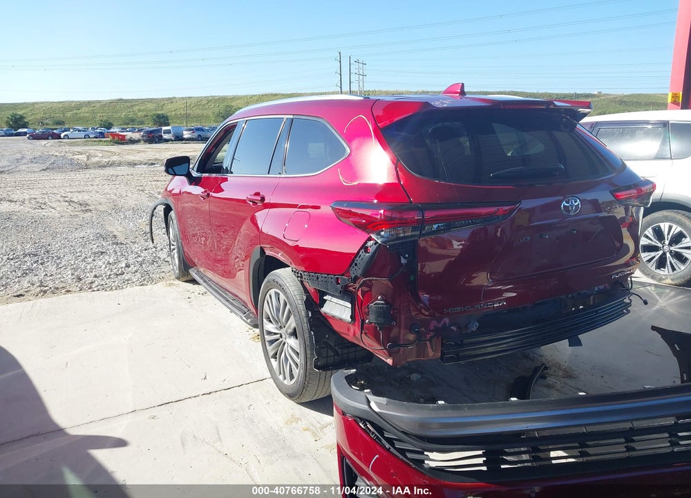 2022 TOYOTA HIGHLANDER PLATINUM VIN: 5TDFZRAH8NS114843
