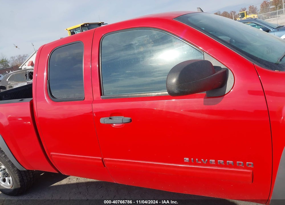 2010 CHEVROLET SILVERADO 1500 LS VIN: 1GCSKREA1AZ128771