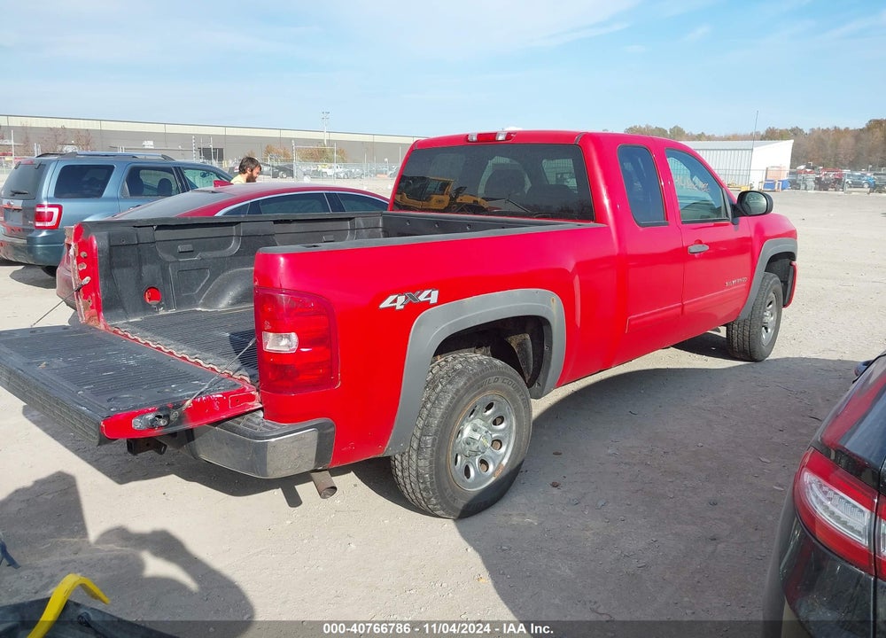 2010 CHEVROLET SILVERADO 1500 LS VIN: 1GCSKREA1AZ128771