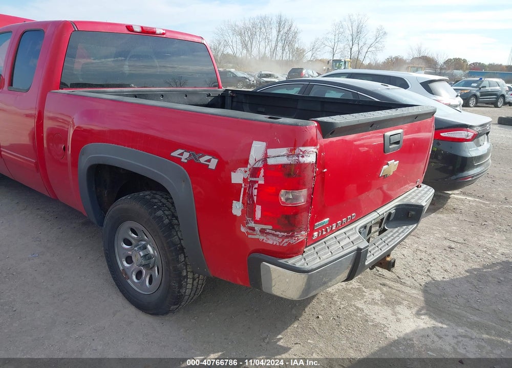 2010 CHEVROLET SILVERADO 1500 LS VIN: 1GCSKREA1AZ128771