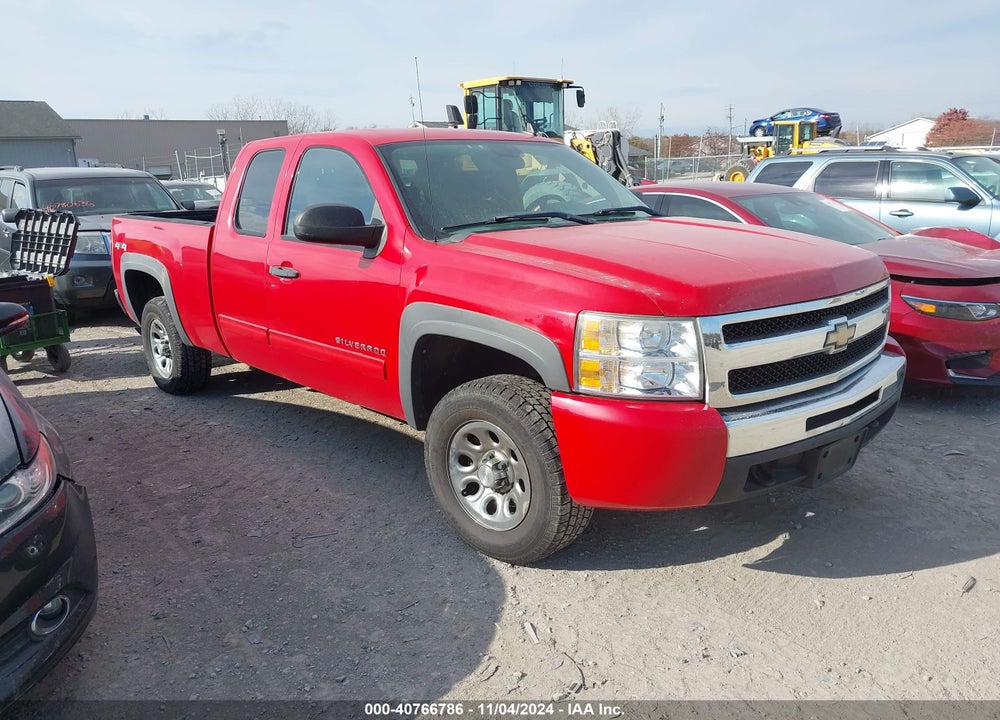 2010 CHEVROLET SILVERADO 1500 LS VIN: 1GCSKREA1AZ128771