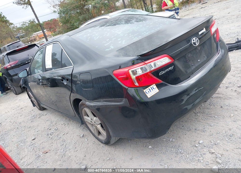 2014 TOYOTA CAMRY SE VIN: 4T1BF1FK0EU757014