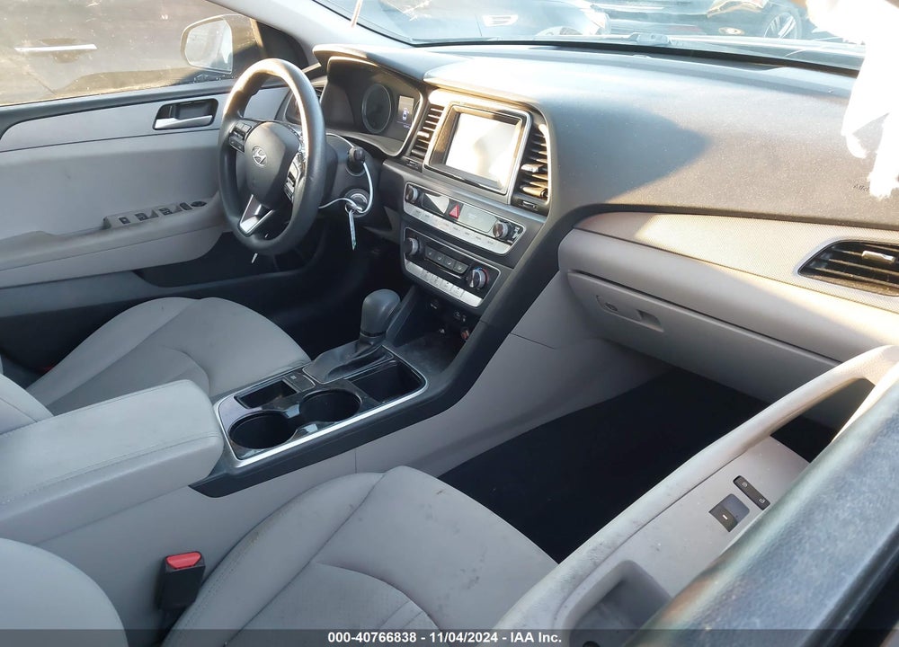 2018 HYUNDAI SONATA SE VIN: 5NPE24AF3JH677087