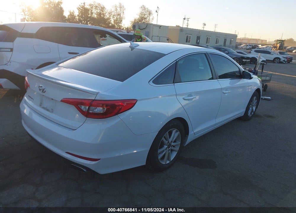 2016 HYUNDAI SONATA VIN: 5NPE24AF4GH405611