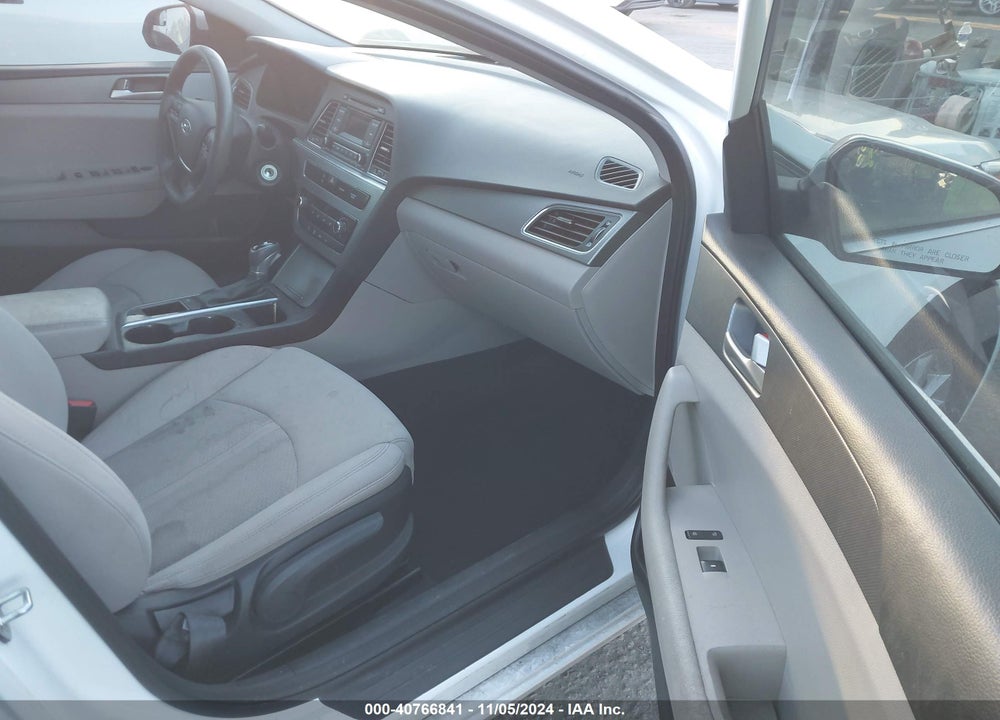 2016 HYUNDAI SONATA VIN: 5NPE24AF4GH405611