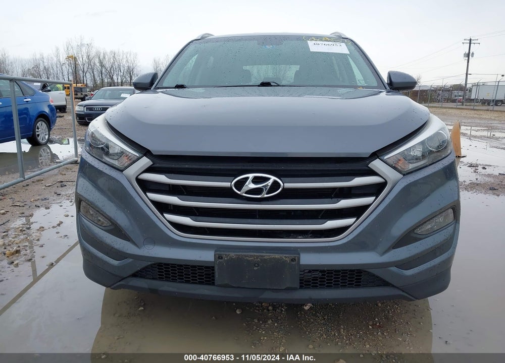 2017 HYUNDAI TUCSON SE VIN: KM8J3CA41HU274029